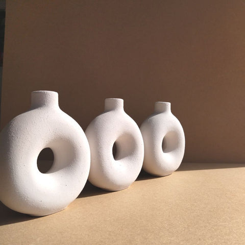 Vase | white sand